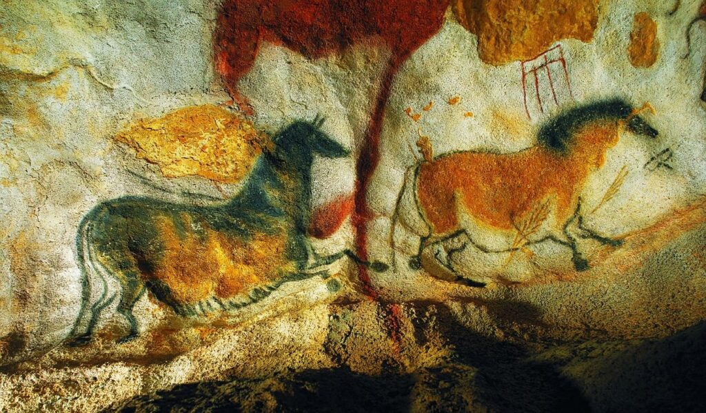ラスコー洞窟の壁画　牛や馬
